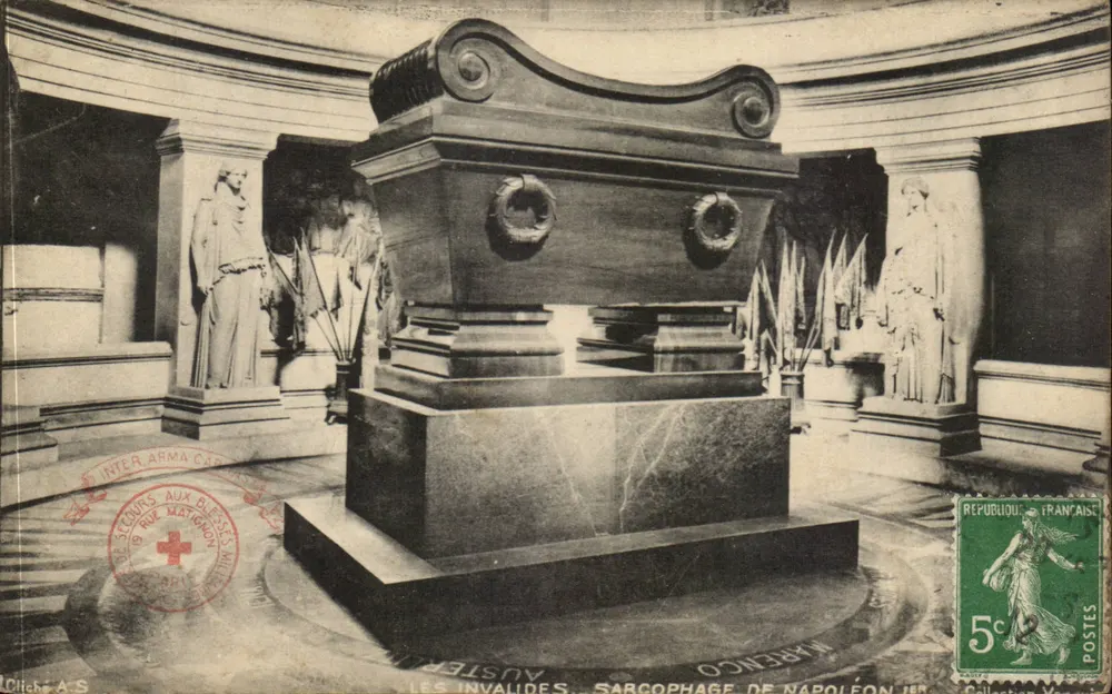 लेस इन्वैलिड्स — नेपोलियन प्रथम के सार्कोफ़ेगो — प्रकाशक ए.एस. लाइटिग - आगे