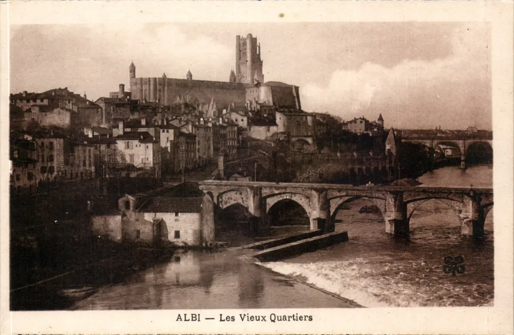 Albi — Os Velhos Bairro — vista do ponte e do castelo - Frente