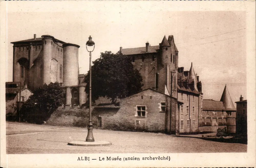 Albi — O Museu (antigo arcebispado) - Frente