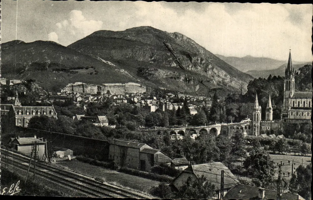 Lourdes — Allgemeiner Blick vom Weg nach Pau — Edition Labouche Frères - Vorderseite