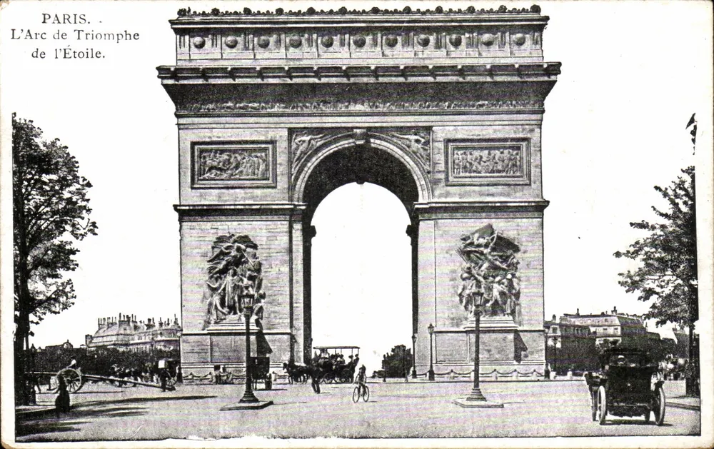 Paris — O Arco do Triunfo da Estrela — editor desconhecido, número de série não visível - Frente