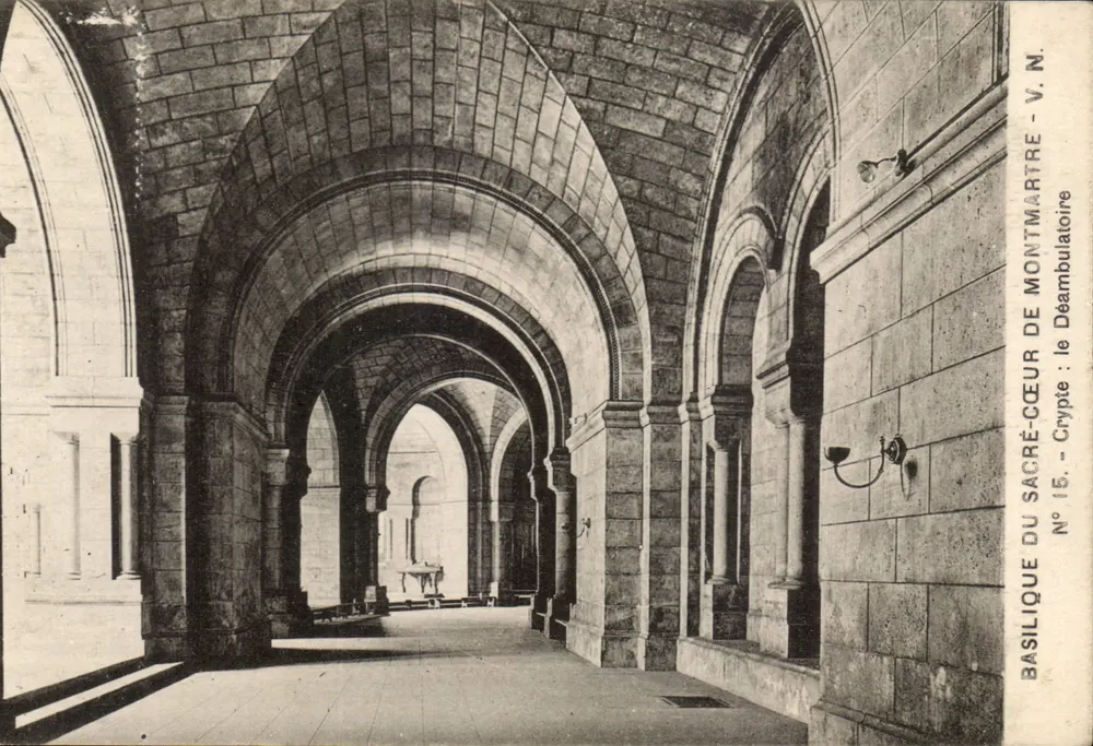 Basilique du Sacré-Cœur de Montmartre — Die Krypta — Nr. 15 — Ambulatorium - Vorderseite