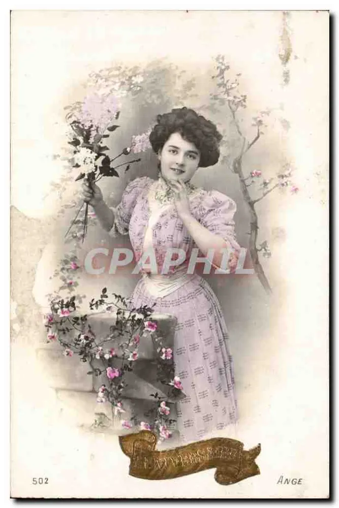Junge Frau in Lilakleid — mit Blumenstrauß — Verlag Ange, Nr. 502 - Vorderseite