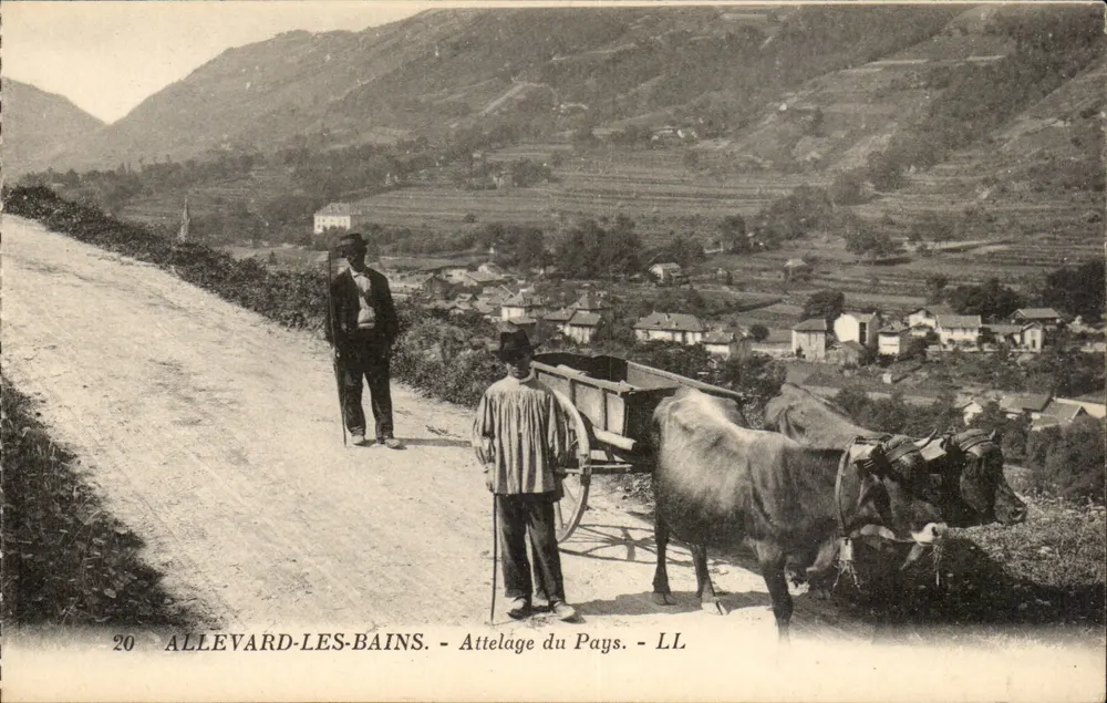 Allevard-les-Bains — Landwirtschaftlicher Wagen — LL - Vorderseite