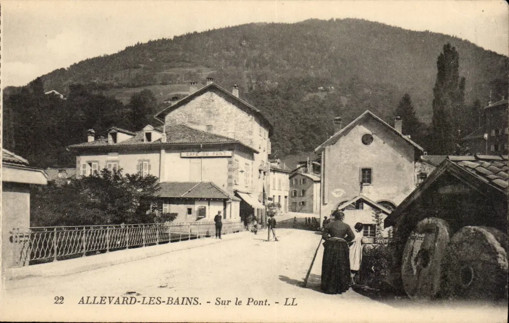 Allevard-les-Bains — Sobre o Ponte — LL - Frente