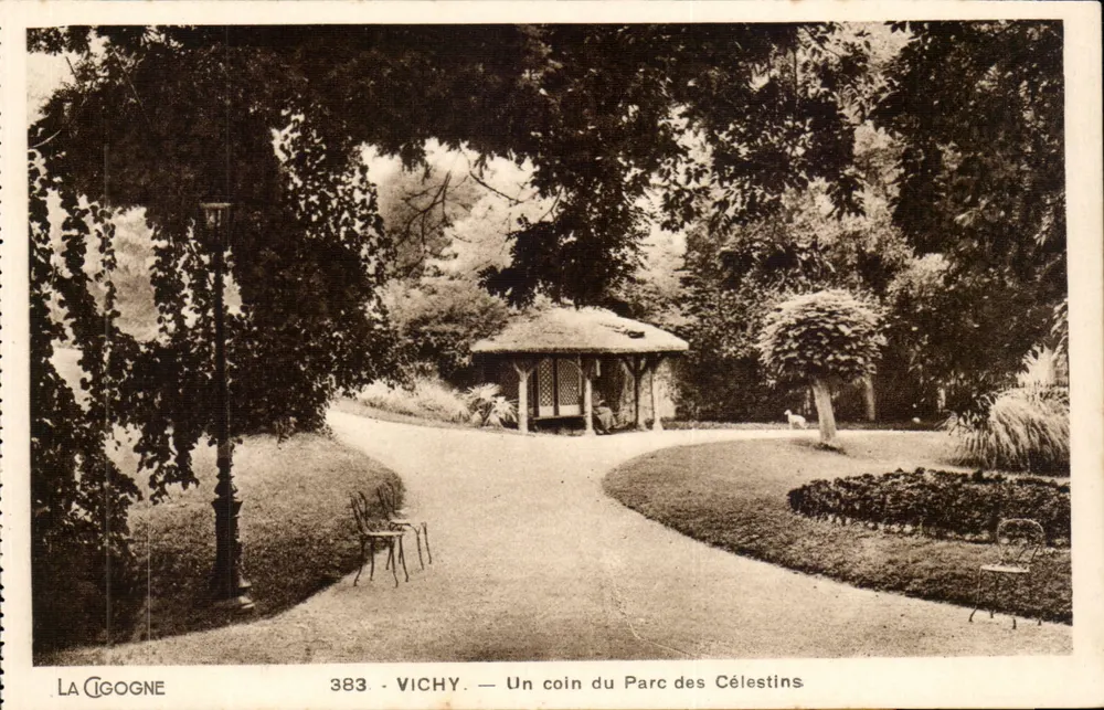 Vichy — Un rincón del Parque de los Célestins — La Cigogne, n°383 - Anverso