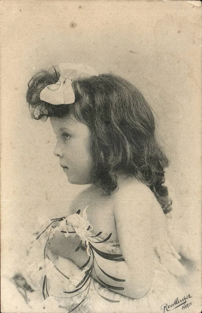 Menina com vestido florido — Reudlinger Paris — n° 1405 - Frente