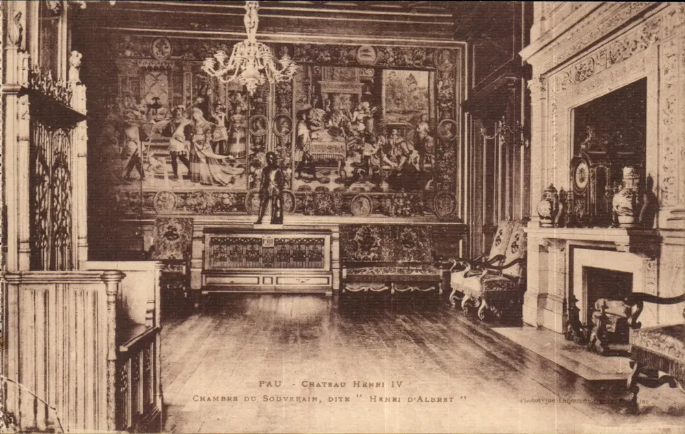 Pau - Schloss Henri IV - Zimmer des Souveräns, genannt 'Henri d'Albret' - Vorderseite