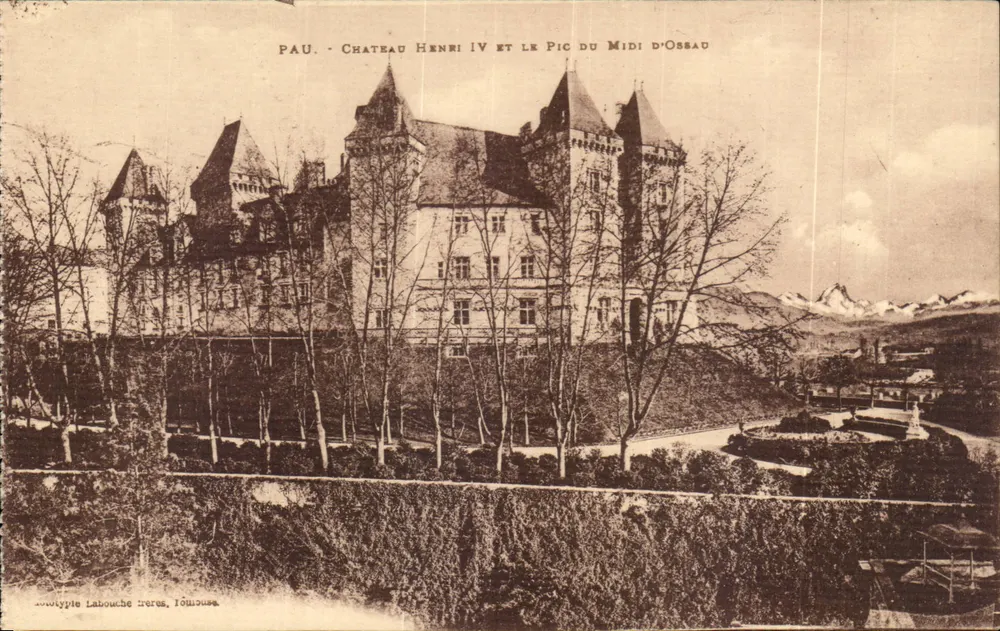 Pau - Schloss Henri IV und der Pic du Midi d'Ossau — Verlag Labouche Frères, Toulouse - Vorderseite
