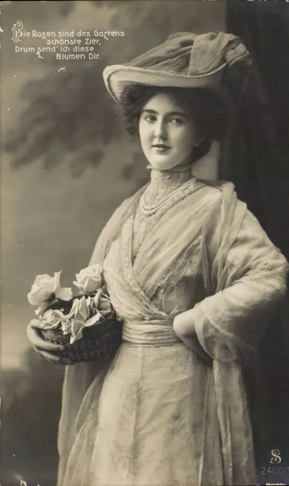 Junge Frau in Kleid und Hut mit einem Korb voll Rosen — S. 2400/5 - Vorderseite