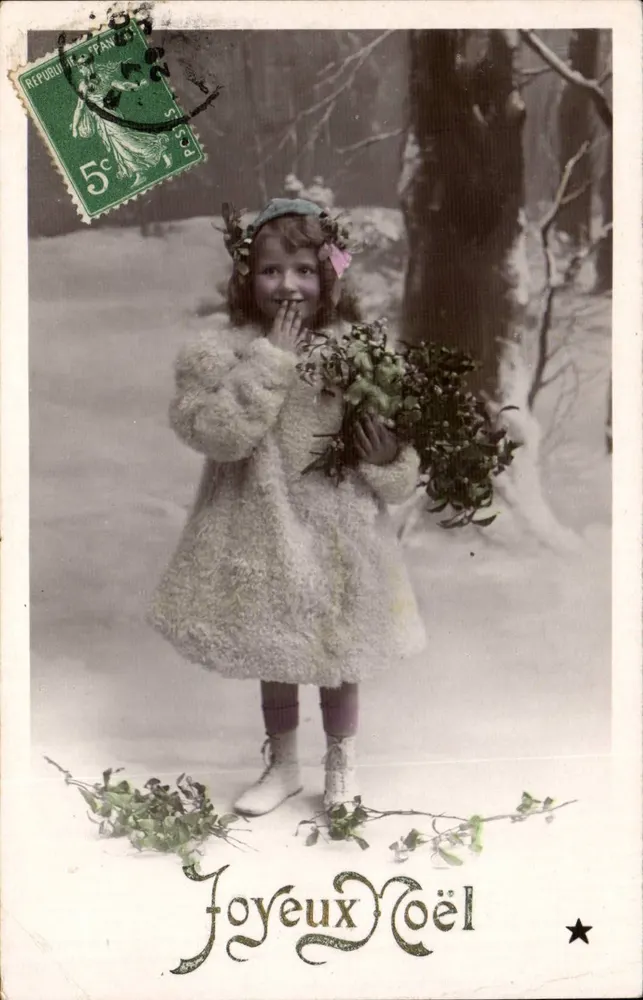 Mädchen in Fell mit Ebereschenzweig — Frohe Weihnachten — VHC-Serie Nr. 3266 - Vorderseite
