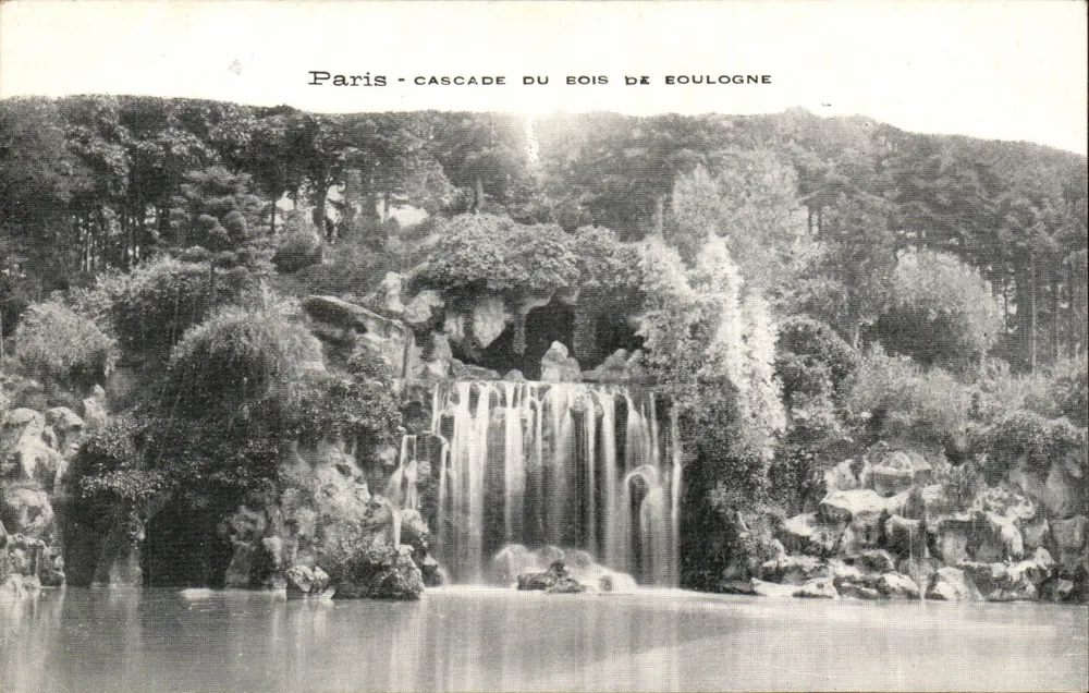 Paris - Cachoeira do Bois de Boulogne - Frente
