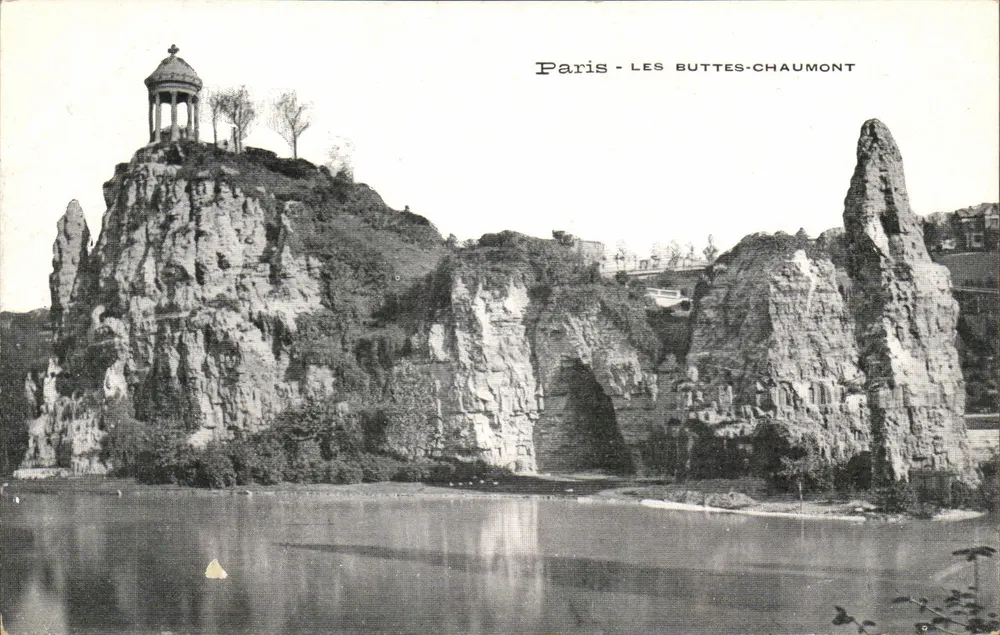 Paris - Les Buttes-Chaumont — vista do lago e do templo sobre rochedos - Frente