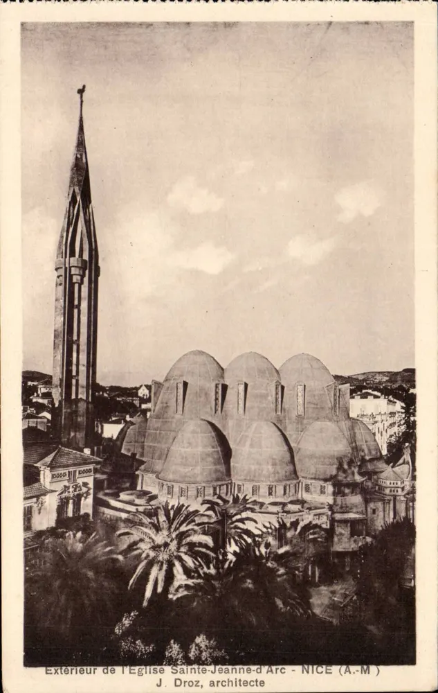 Außenansicht der Kirche Sainte-Jeanne-d'Arc - NICE (A.-M.) - J. Droz, Architekt - Vorderseite