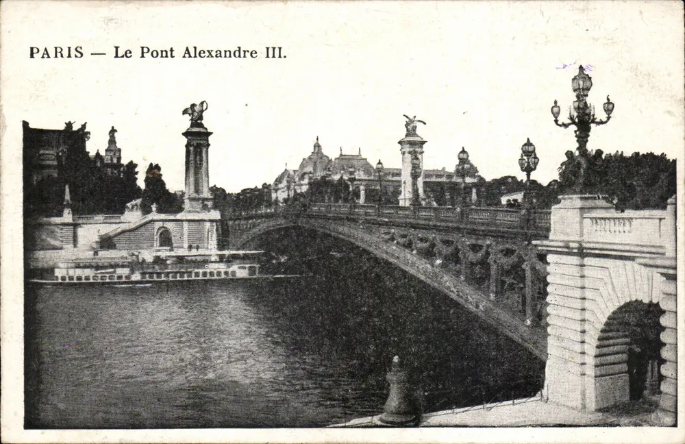 PARIS — O Ponte Alexandre III. - Frente
