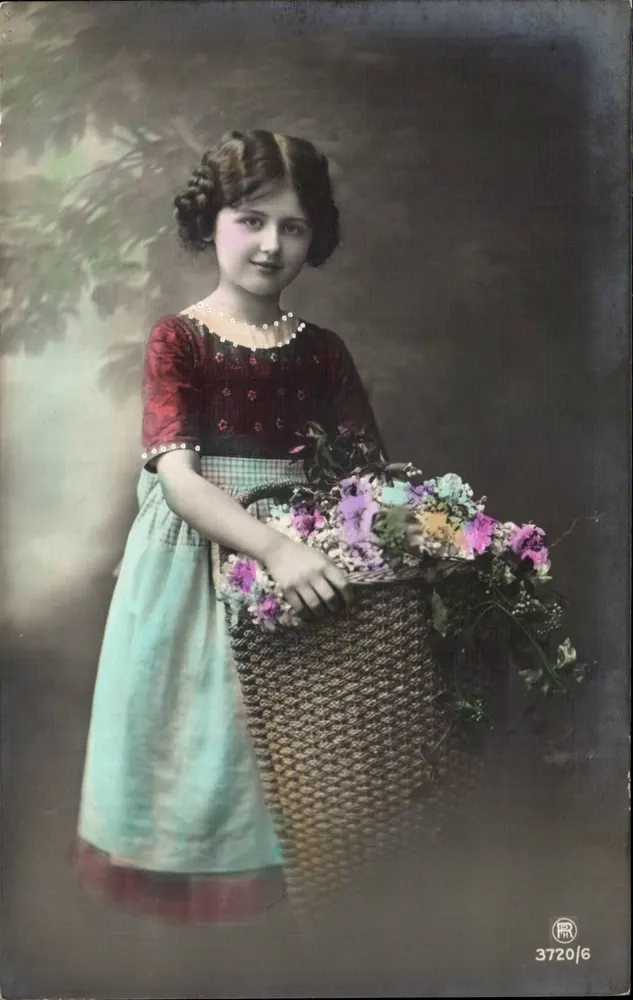 Mädchen mit Blumenkorb — Fotostudio — n° 3720/6 - Vorderseite