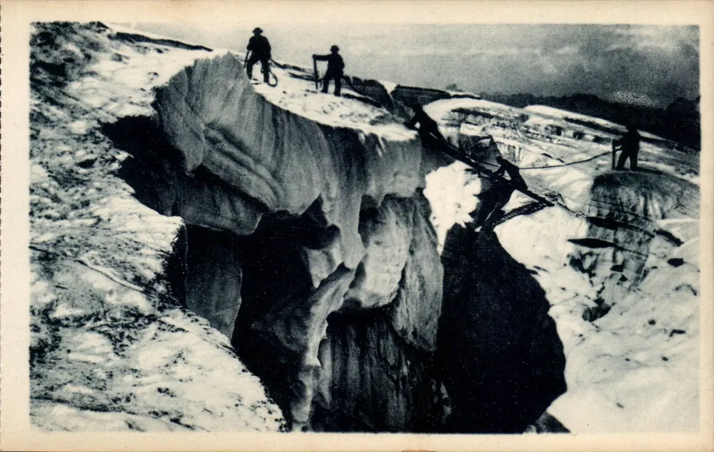 Chamonix — Überschreiten einer Rissstelle am Mont-Blanc — G. Tairraz, phot.édit. - Vorderseite