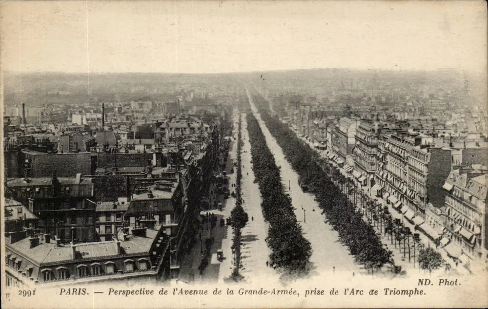 PARIS — Ansicht der Avenue de la Grande-Armée, aufgenommen vom Arc de Triomphe — ND. Foto. — Nr. 2991 - Vorderseite