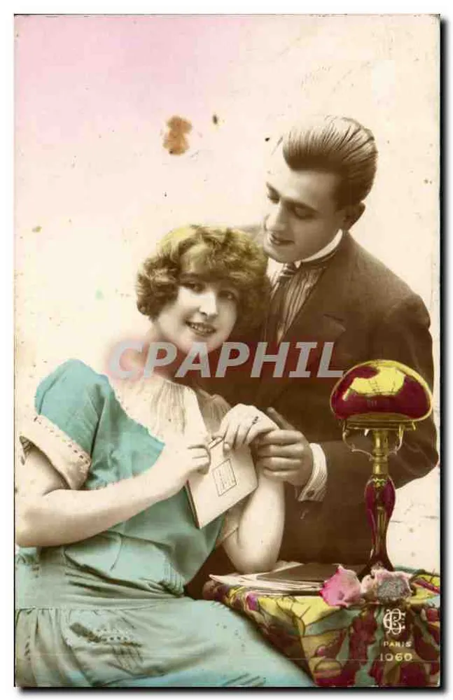 Casal jovem — cena íntima — Paris 1960, editor C. Paris 1960 - Frente