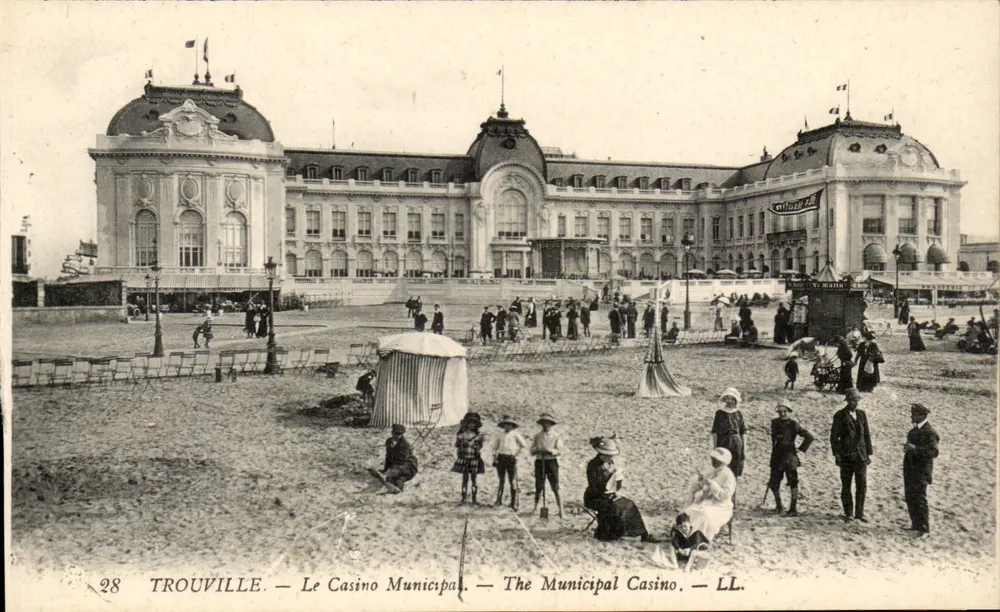 Trouville — Das Municipale Casino — LL. n°28 - Vorderseite