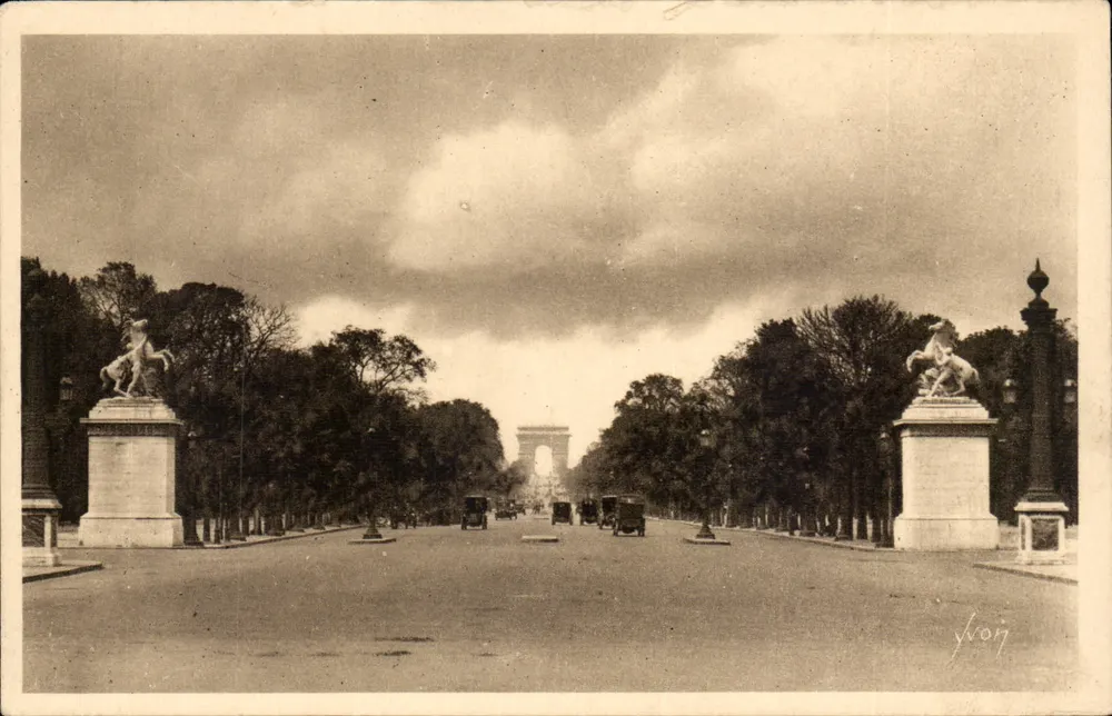 Avenue des Champs-Élysées — Blick zum Arc de Triomphe — Éditions d'Art YVON - Vorderseite