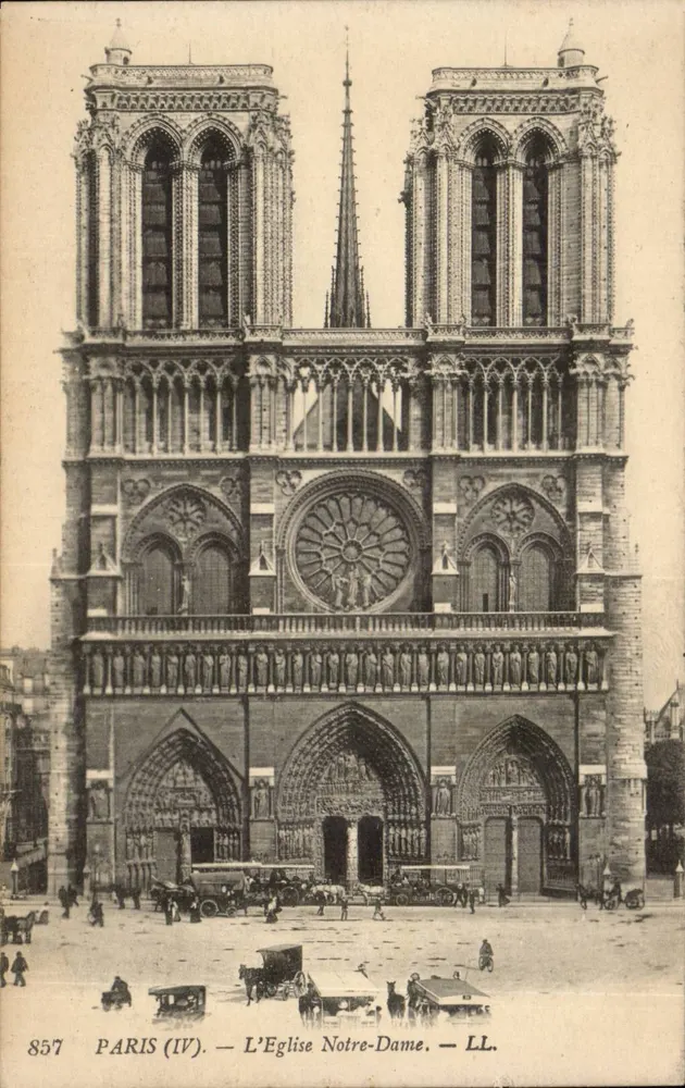 Paris (IV) — A Igreja de Nossa Senhora — LL. — n° 857 - Frente
