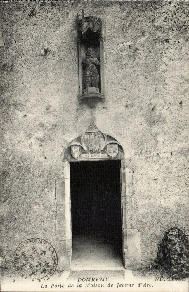 Domrémy — Ansicht der Eingangstür des Hauses von Jeanne d'Arc — ND. Rhodier - Vorderseite