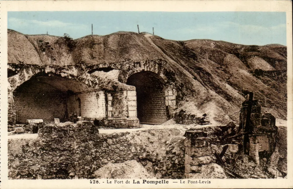 O Forte de La Pompelle — O Pont-Levis — Jacques Fréville, editor, Reims - Frente