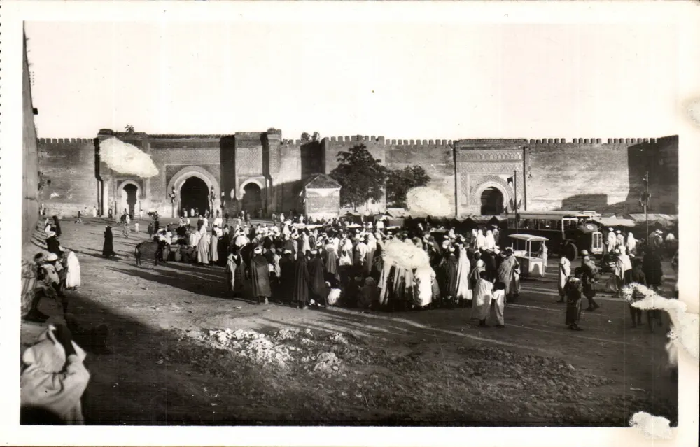Meknès — Place El Medin — Verlag La Cigogne, Nr. 734 - Vorderseite