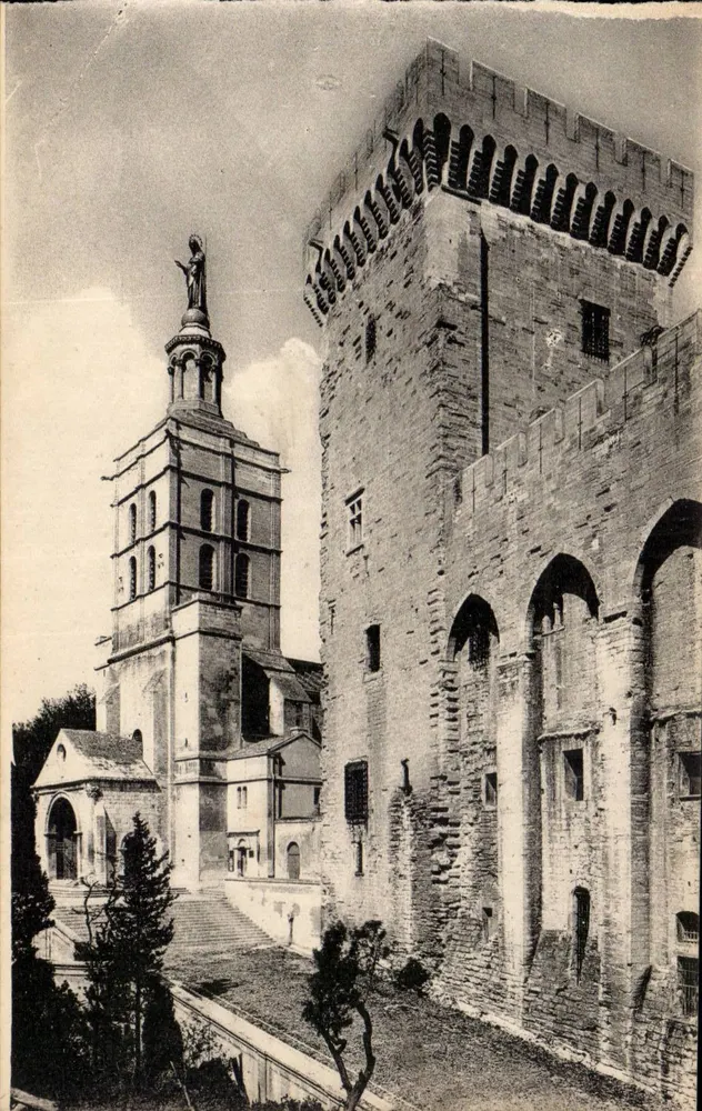 Torre da Hora e Igreja de São Pedro — vista da praça da República — Lévy e Neutudein, Paris - Frente