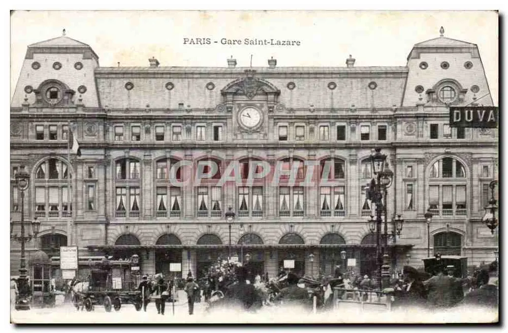 Paris - Estação Saint-Lazare — vista do edifício com relógio e letreiro 'DUVA' — editor Duva - Frente