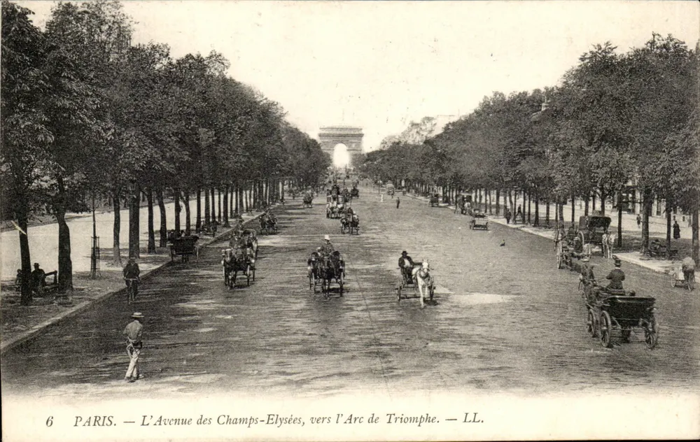 Paris — A Avenida dos Campos Elísios, em direção ao Arco do Triunfo — LL. n°6 - Frente