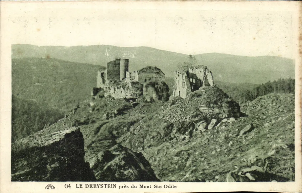 O Dreystein perto do Monte Ste Odile — ruínas sobre rochedos — série 64 - Frente