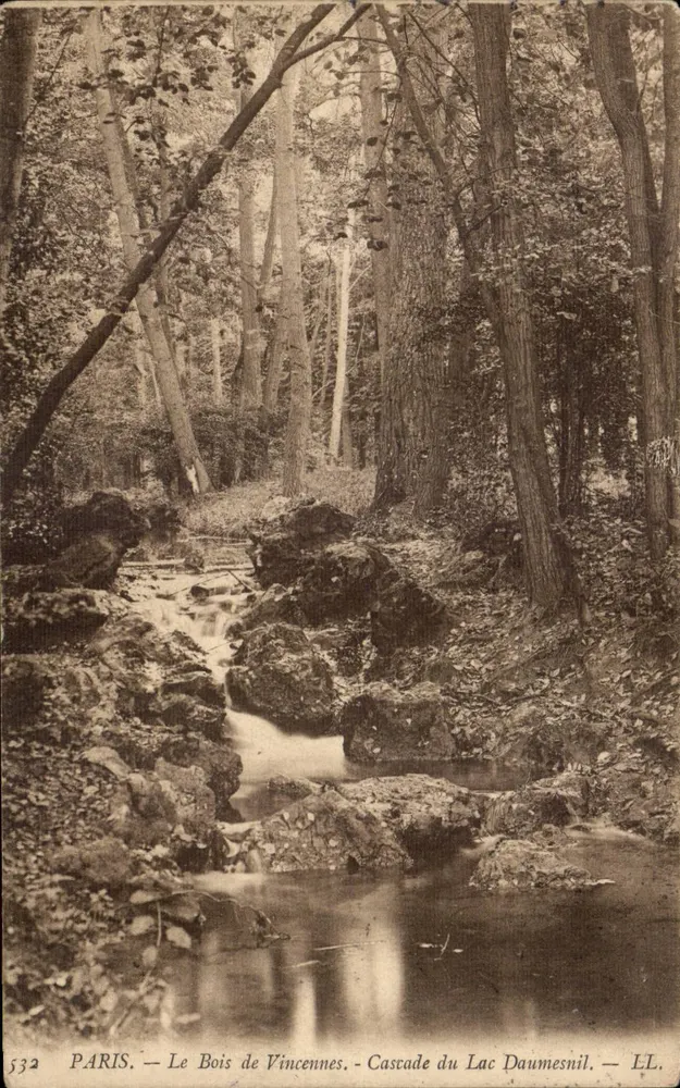 Paris — Wald von Vincennes — Wasserfall des Sees Daumesnil — LL - Vorderseite