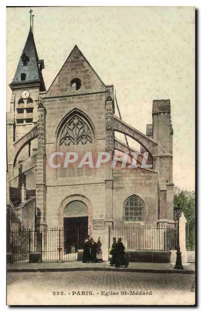 Paris - Igreja de Saint-Médard — vista da estrutura gótica com sino e grupo de pessoas diante da entrada - Frente