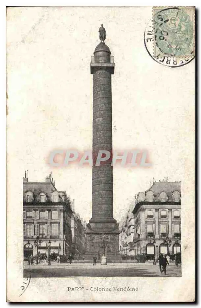Paris - Coluna Vendôme — vista da coluna monumental com estátua no topo, editor não visível - Frente