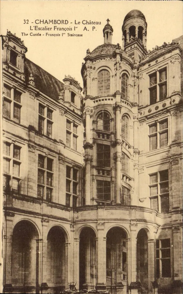 Chambord — Das Schloss — Die Treppe von Francis I - Vorderseite