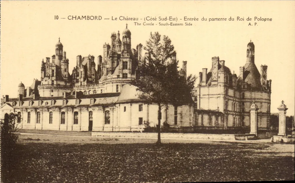 Chambord — Das Schloss — Südostseite — Eingang zum Parterre des Königs von Polen - Vorderseite