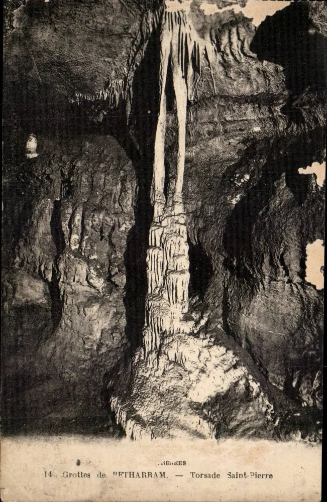 Grutas de Petharram — Torsade de São Pedro - Frente
