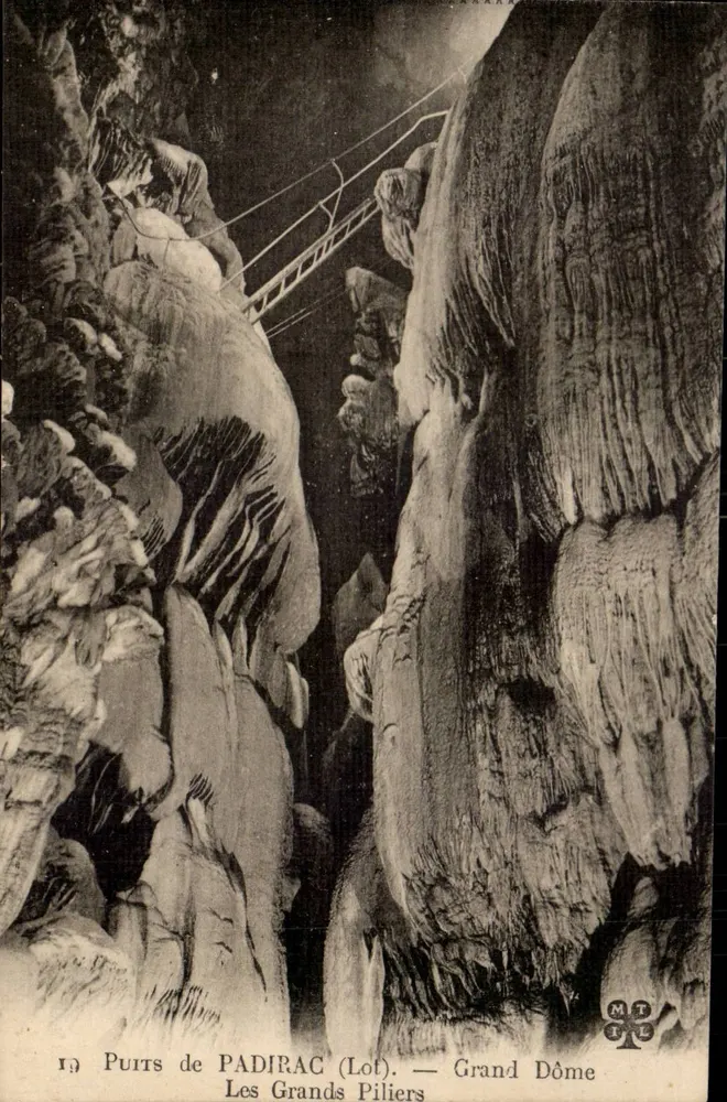 Puits de PADIRAC (Lot) — Grand Dôme — Les Grands Pilliers - Recto