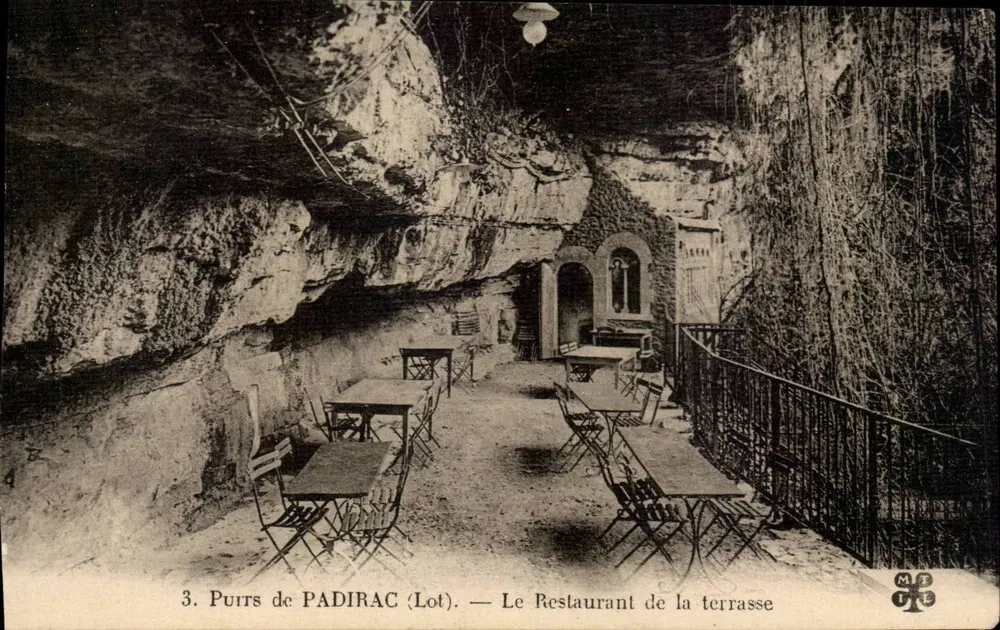 Poço de PADIRAC (Lot) — O Restaurante da Terrassa — M.T.E. n°3 - Frente