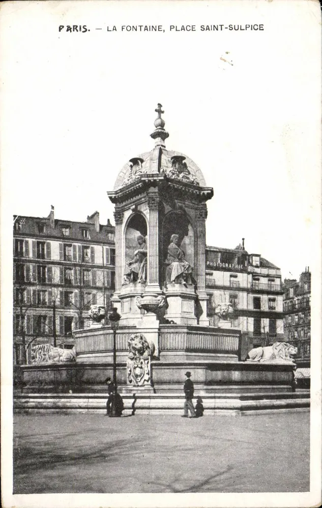 Paris — A Fontaine, Praça Saint-Sulpice — Fotógrafo - Frente