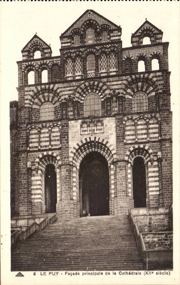 Le Puy - Facha principal da Catedral (século XII) — editor Allectiand des Arts Décoratifs - Frente