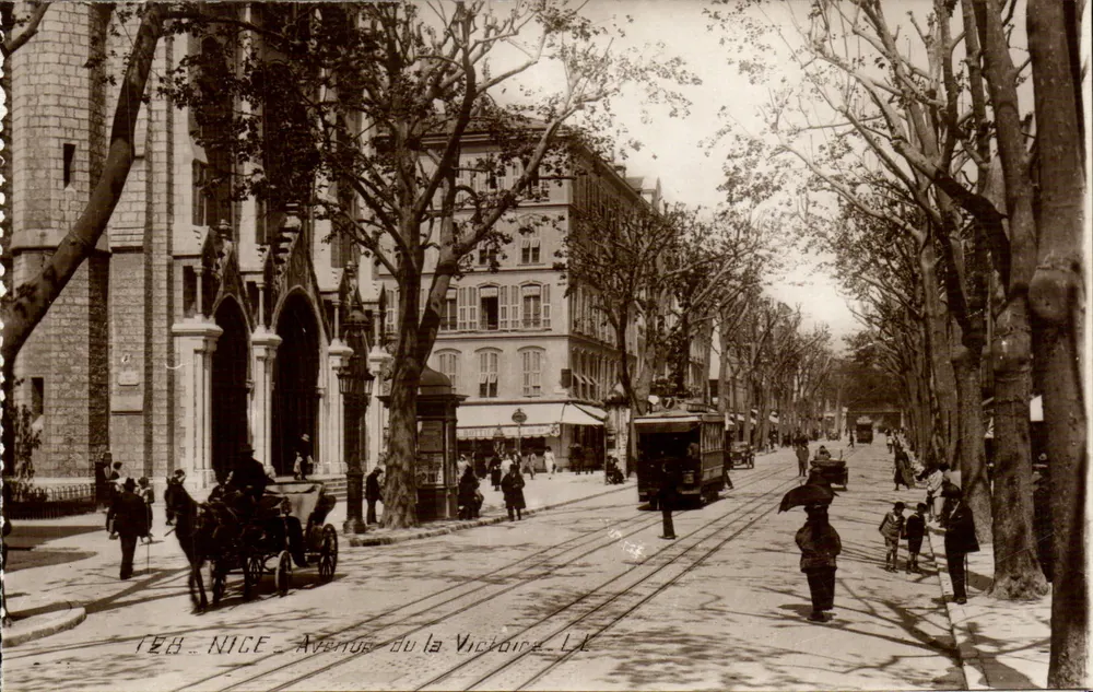 Nice - Avenue de la Victoire — Ansicht der Straße mit Tram und Pferden — Verlag Lévy & Neurardin, Paris - Vorderseite