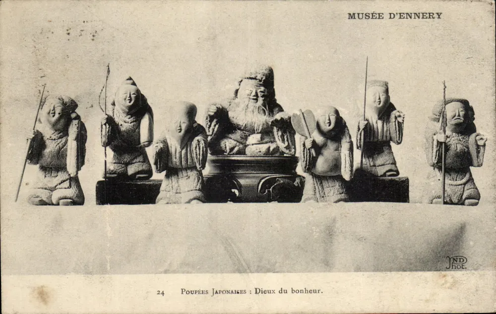 Japanische Puppen: Götter des Glücks — Musée d'Ennery, Nr. 24 - Vorderseite