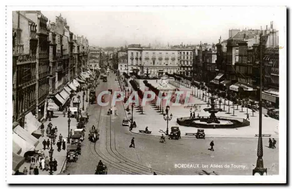 Bordeaux. As Alées de Tourny — vista panorâmica com fonte central e trams — Éditions Tito Frères, Bordeaux - Frente
