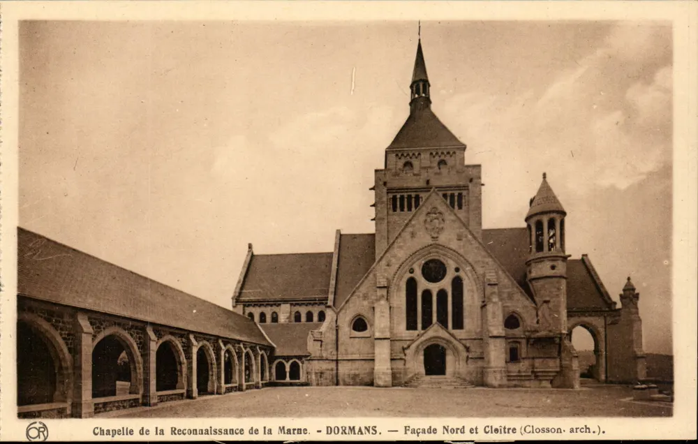 Kapelle der Erkenntnis der Marne - Dormans — Nordfassade und Cloister (Closson-arch.) - Vorderseite