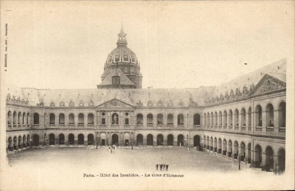 Paris - Hôtel des Invalides - La Cour d'Honneur — A. BOURDIER, Verleger-Drucker, Paris - Vorderseite