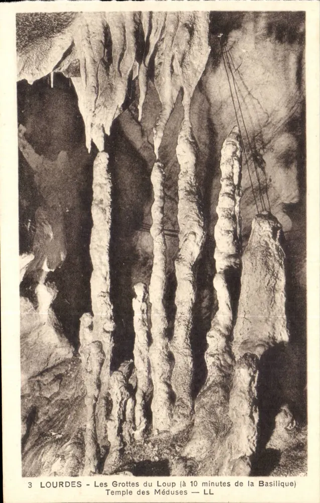 Lourdes - Les Grottes du Loup (10 Minuten von der Basilika entfernt) — Temple des Méduses — LL - Vorderseite