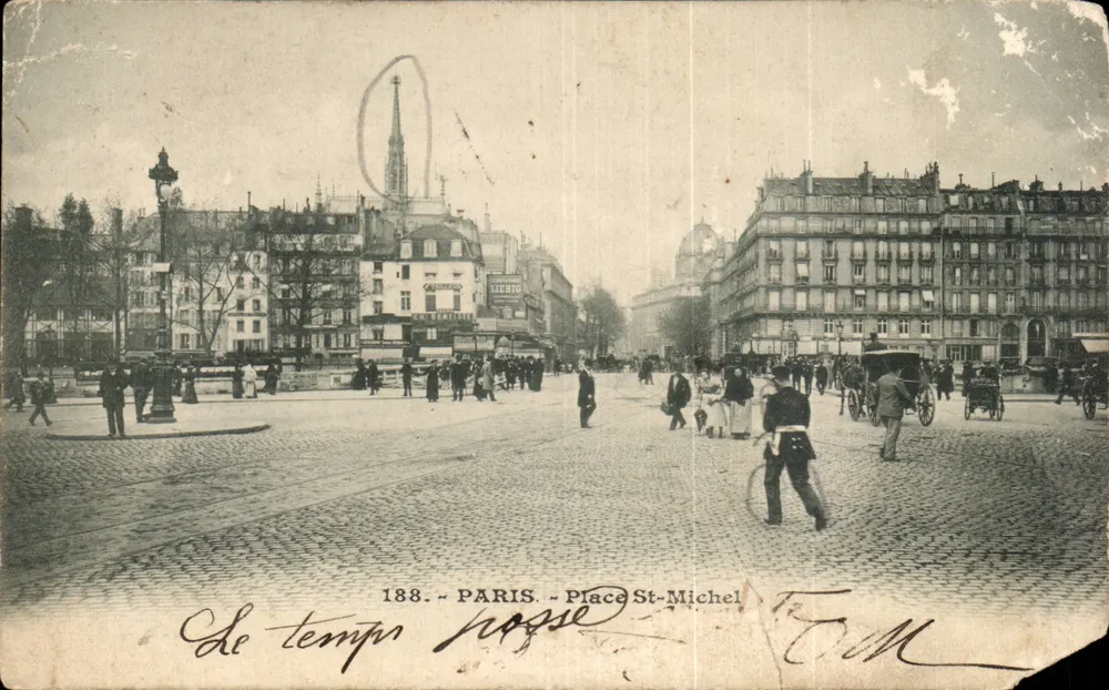 Paris - Praça Saint-Michel — vista da praça com pedestres e carros — editor T.O.M. n° 188 - Frente